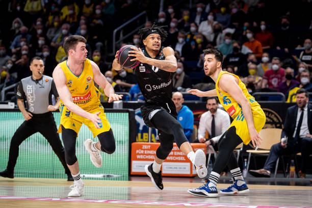 队新秀篠塚 队新秀篠塚